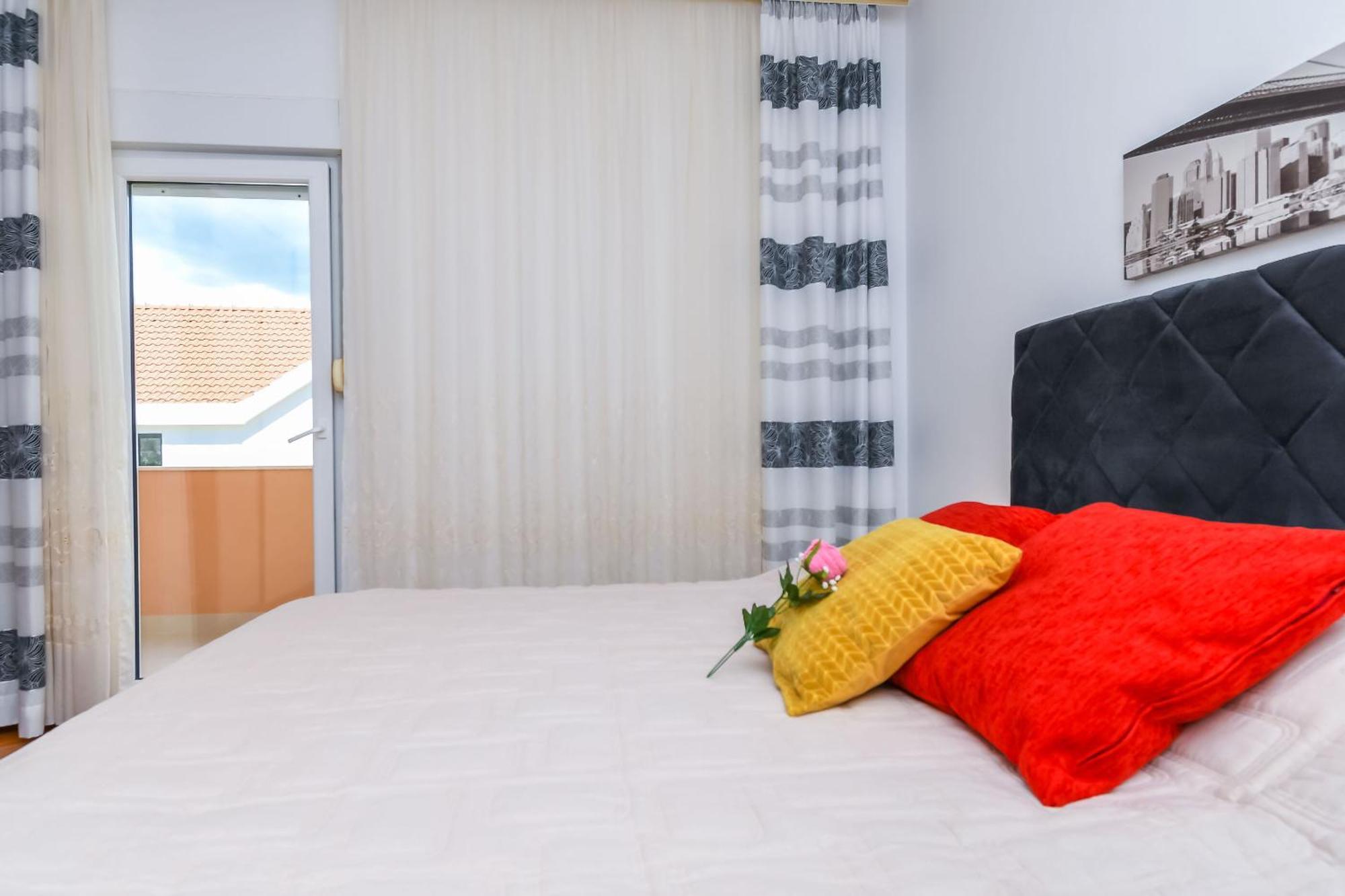 Apartments Tonka Donji Okrug  Ngoại thất bức ảnh