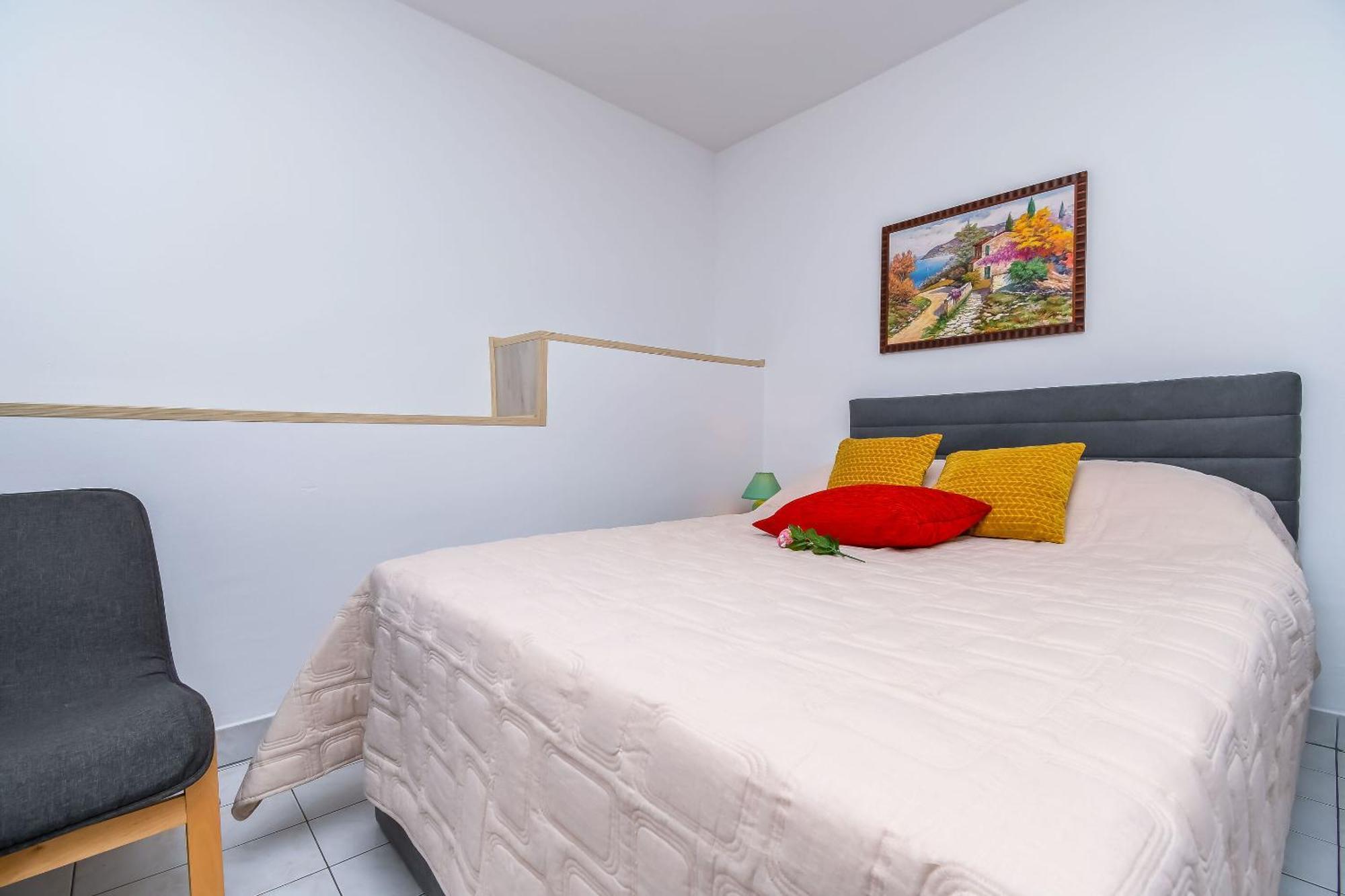 Apartments Tonka Donji Okrug  Ngoại thất bức ảnh